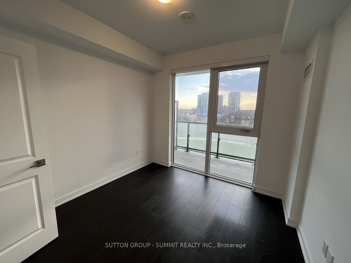 85 ONEIDA Crescent, #401