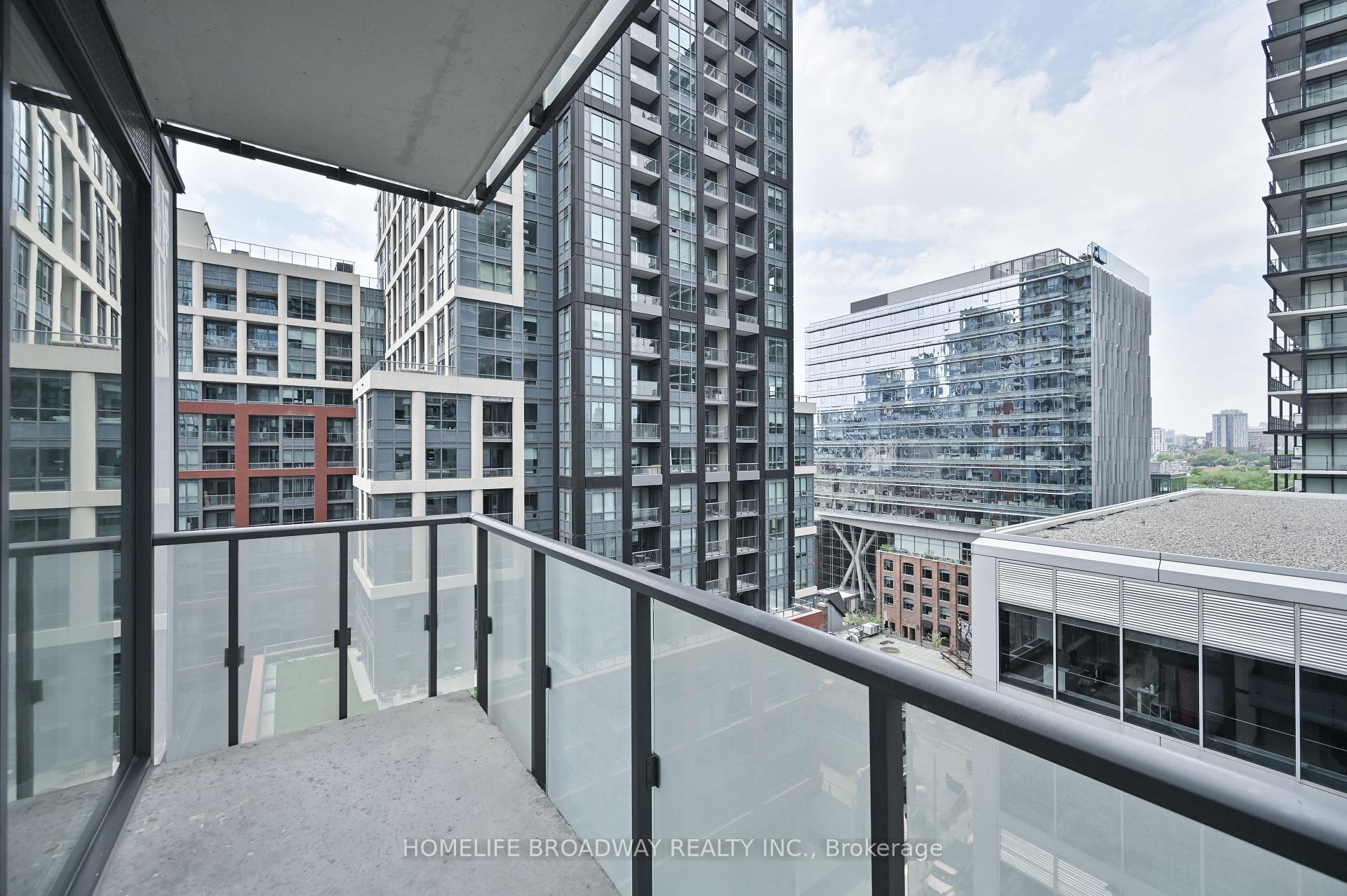 2 Bedrooms Condo at 101 Peter, Toronto For sale