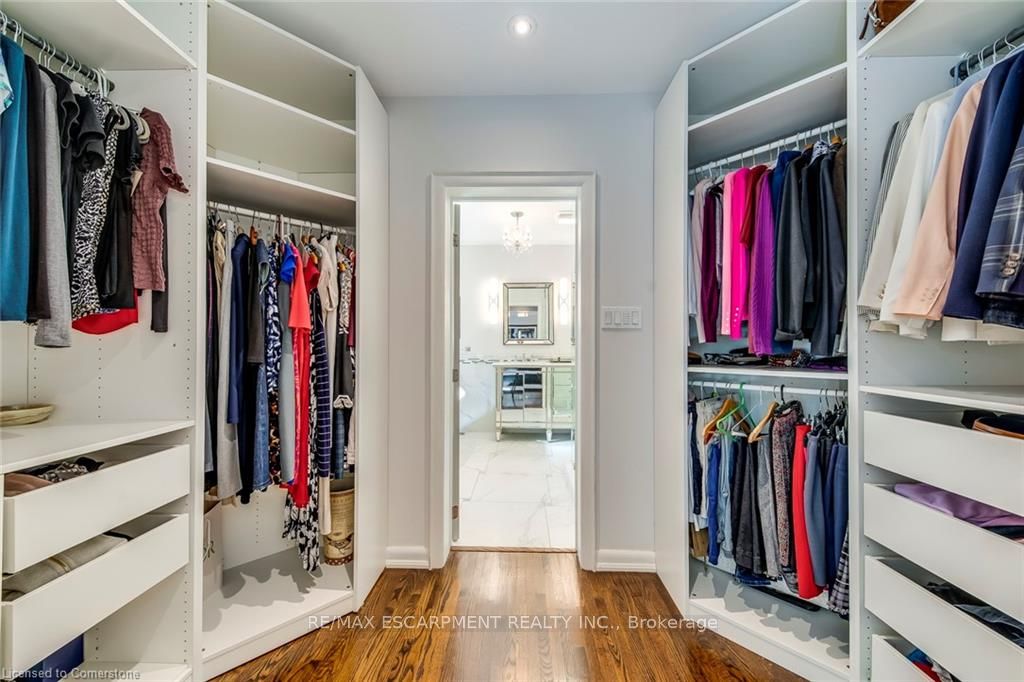 4306 Lakeshore Road