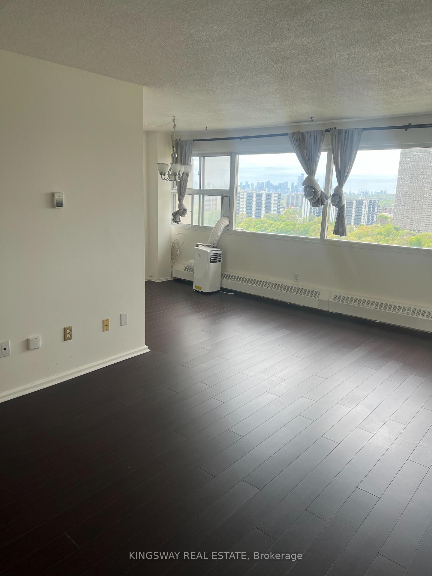 2 Bedrooms Condo at 715 Don Mills, Toronto For sale