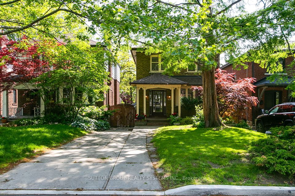 34 Old Mill Drive, Toronto, ON M6A 4J9