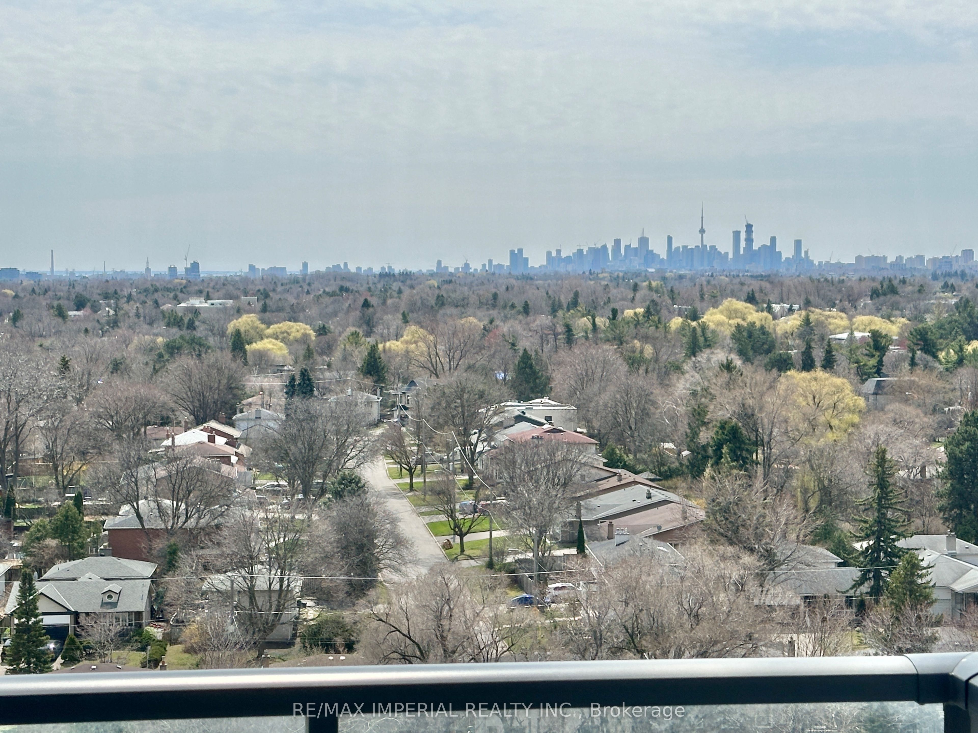 85 McMahon Drive, #1806