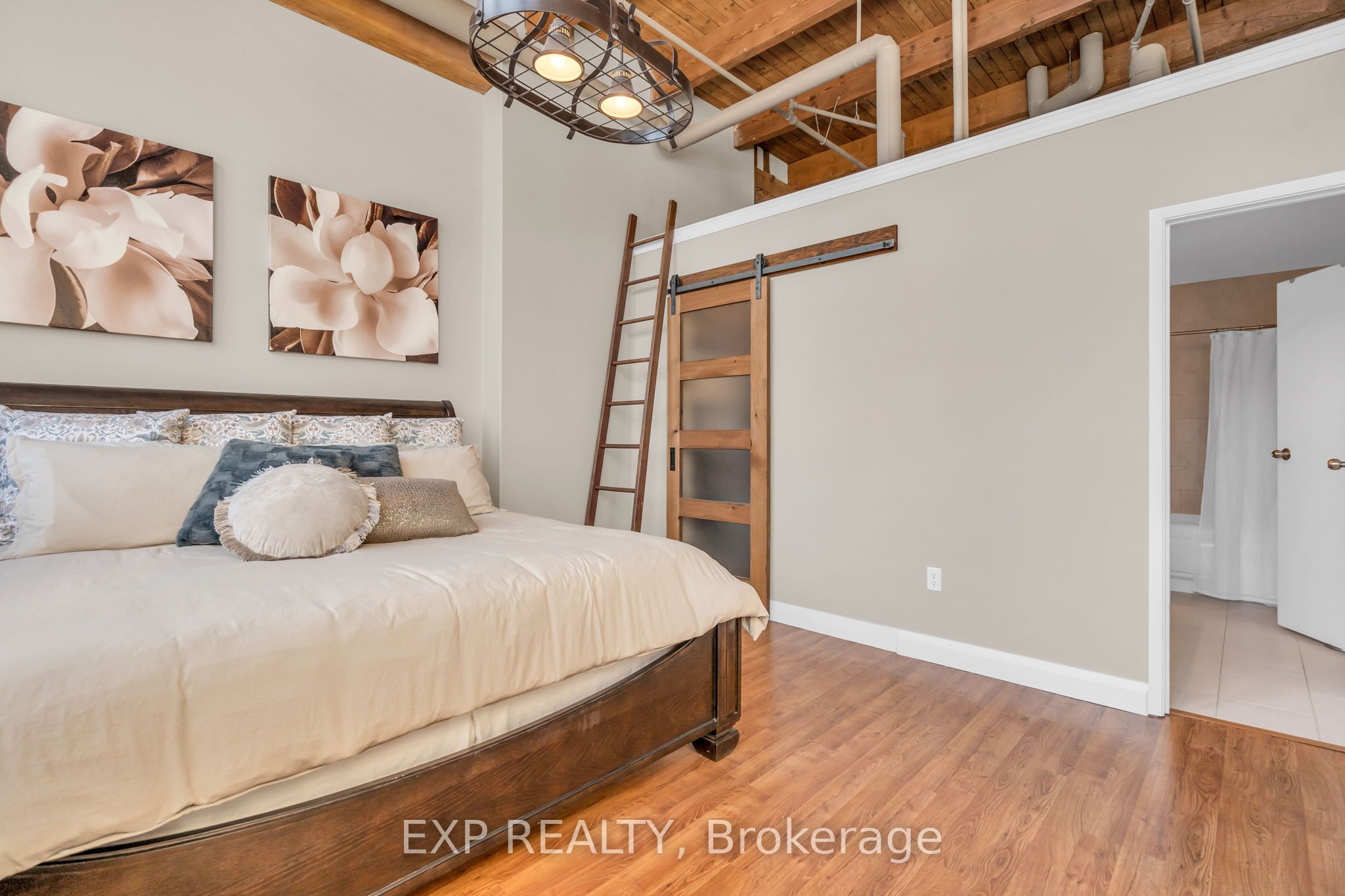 543 Timothy Street, #218