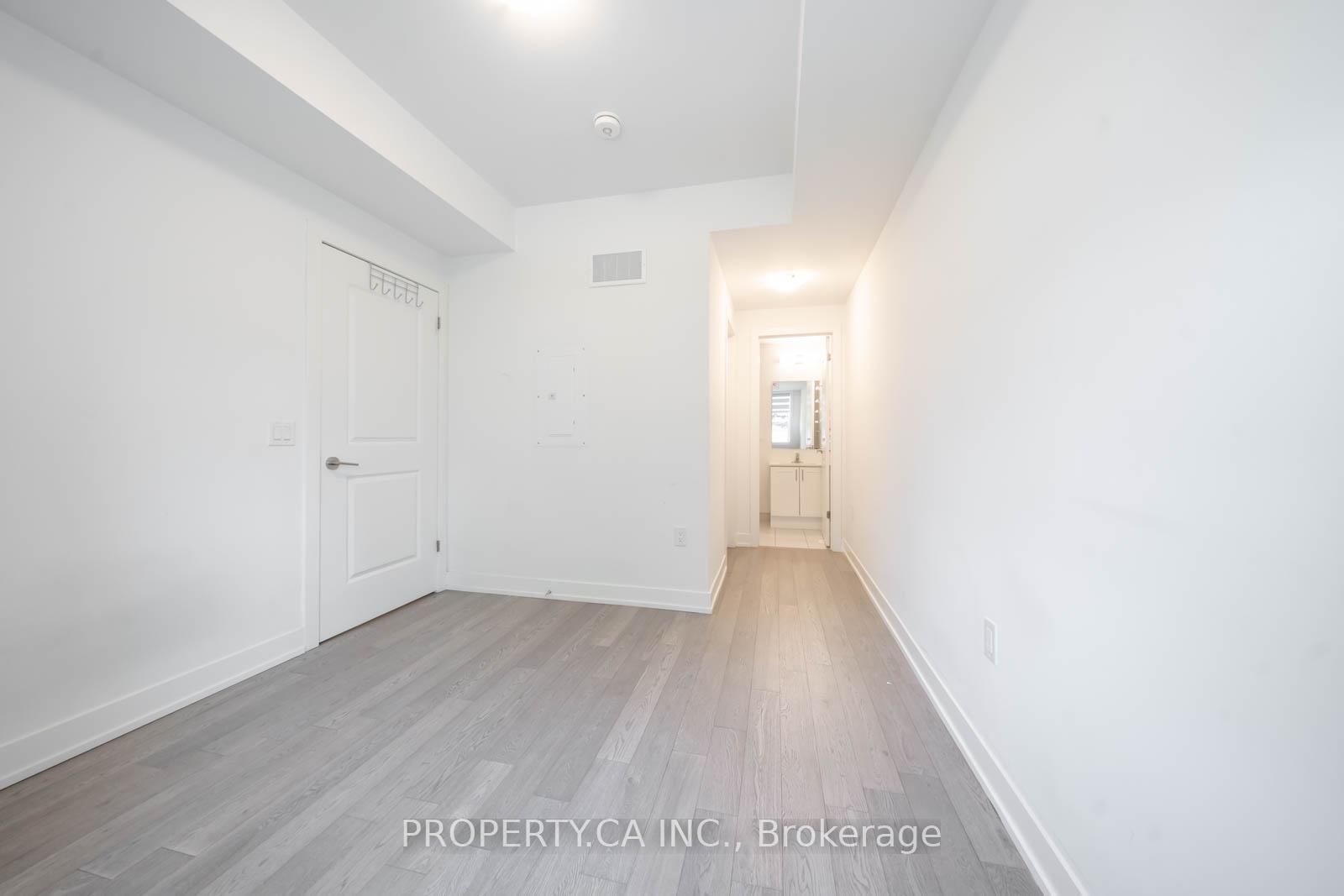 2 Bedrooms Condo at 1115 Douglas McCurdy, Mississauga For sale