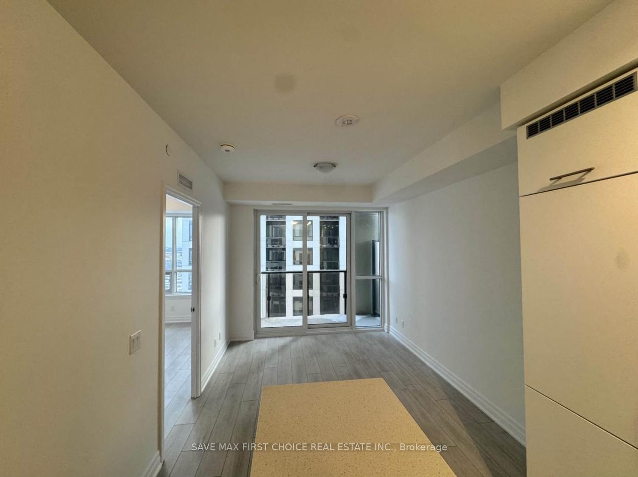 1 Bedroom Condo at 30 Elm,  Mississauga For sale