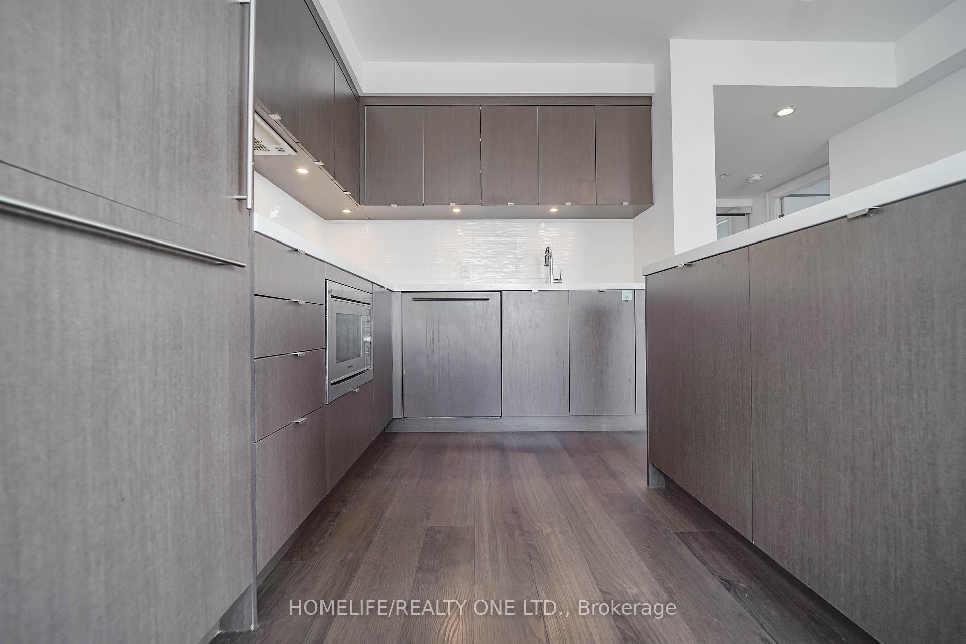 2 Bedrooms Condo at 155 Yorkville, Toronto For sale