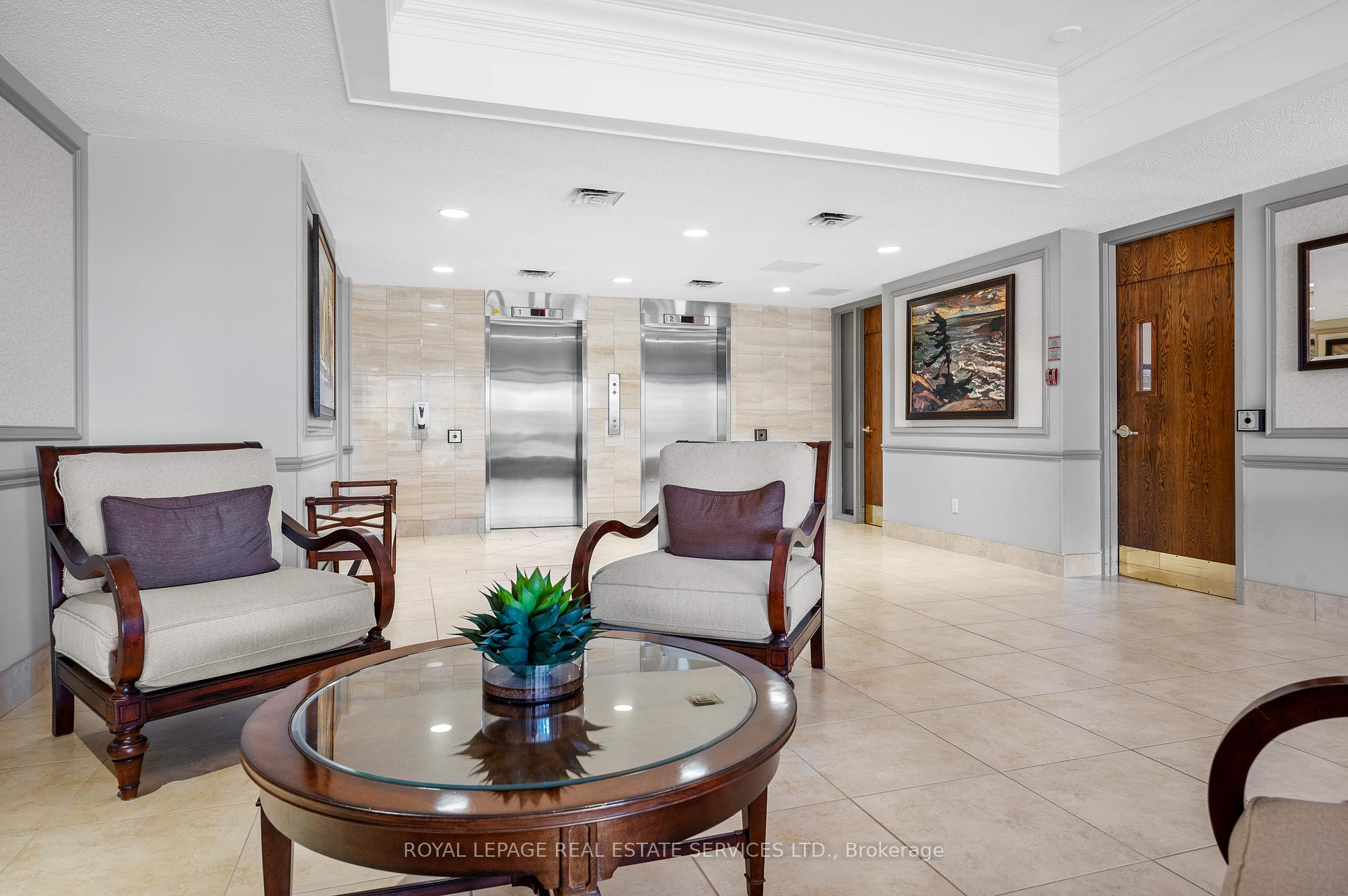 2 Bedrooms Condo at 2185 Marine,  Oakville For sale