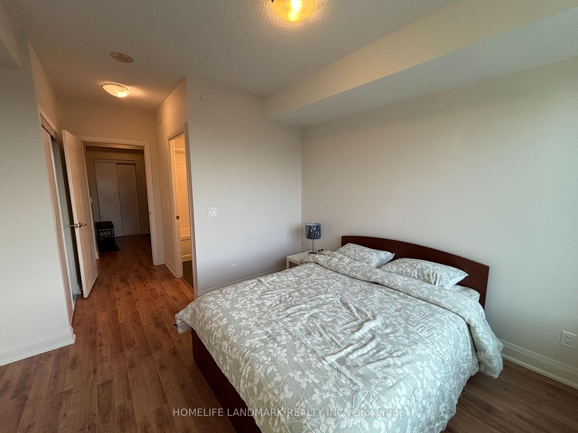 2 Bedrooms Condo at 68 Canterbury,  Toronto For sale