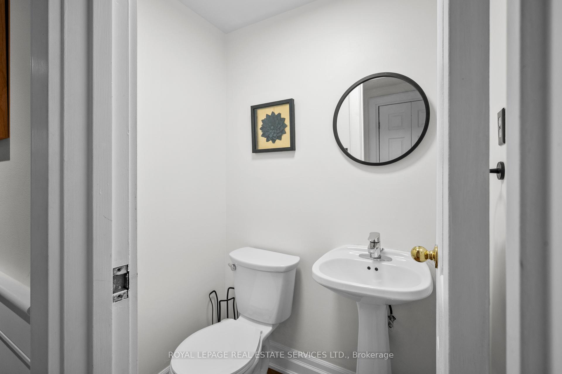 3 Bedrooms Condo at 2098 Marine,  Oakville For sale