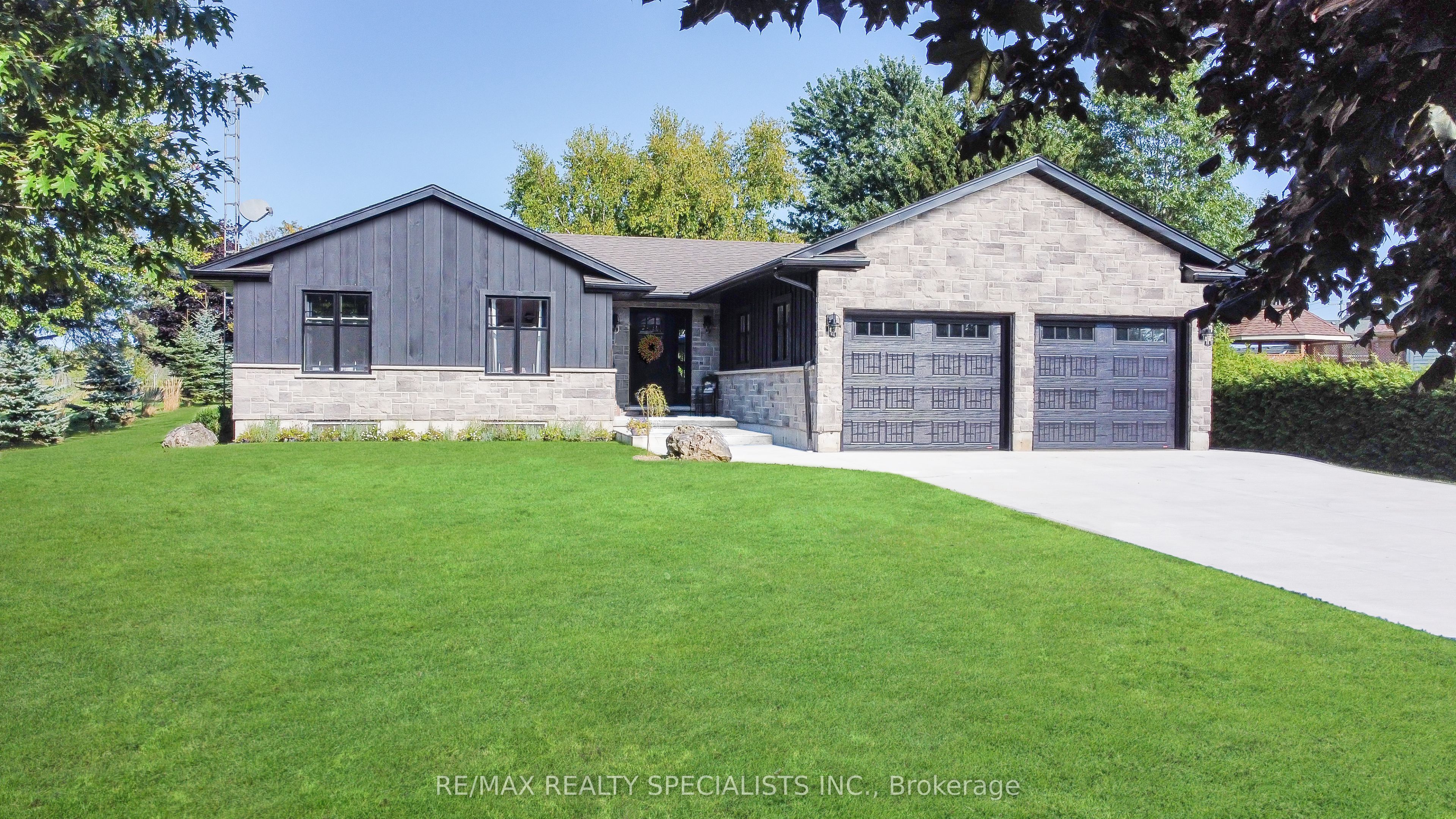 107 Mary Avenue, Georgian Bluffs, ON N4K 5N5