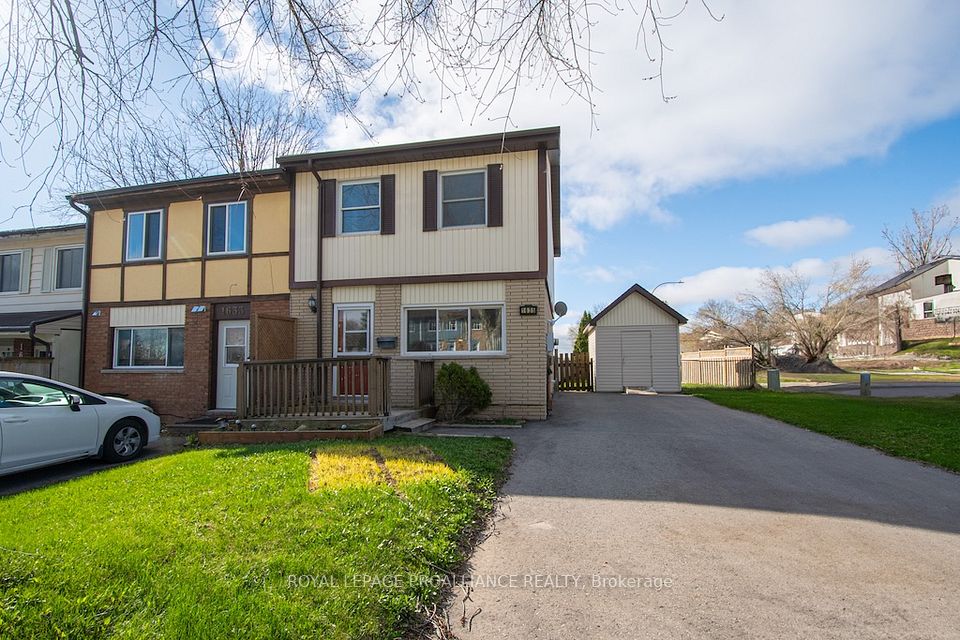 1635 Applewood