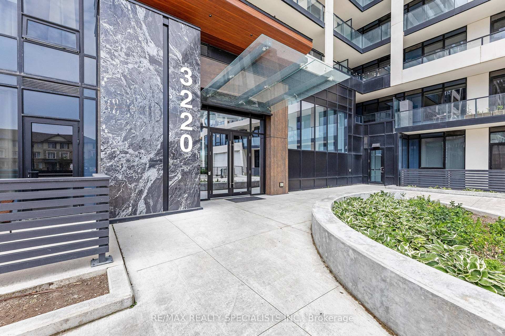 1 Bedroom Condo at 3228 William Coltson, Oakville For sale