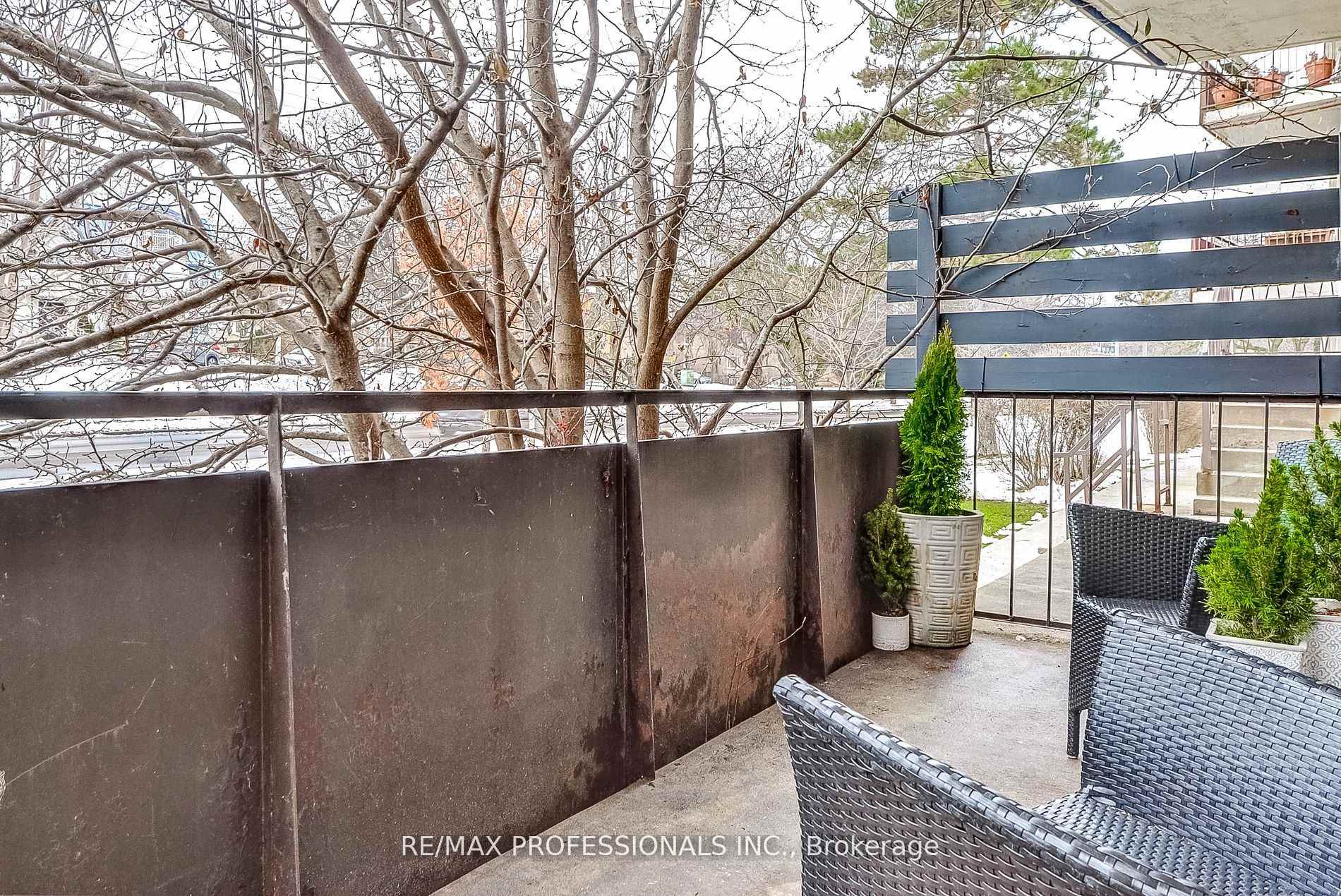 2 Bedrooms Co-op at 100 Coe Hill, Toronto For sale