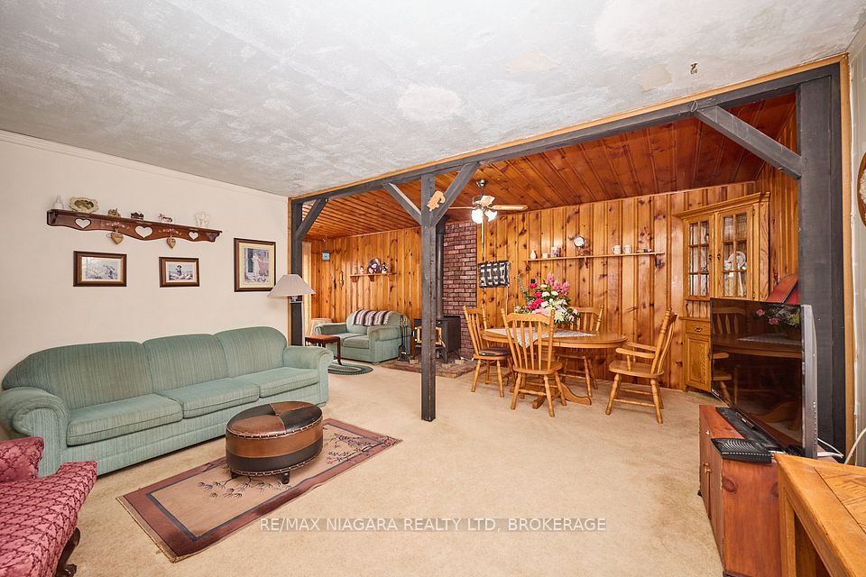 5590 Glamis Crescent, Niagara Falls, ON L2G 1G3