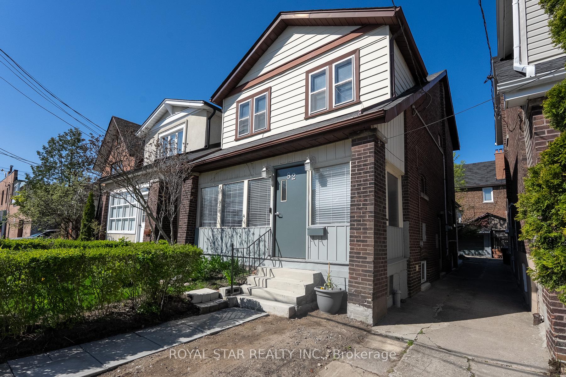 82 Westlake Avenue, Toronto, ON M4C 4R1