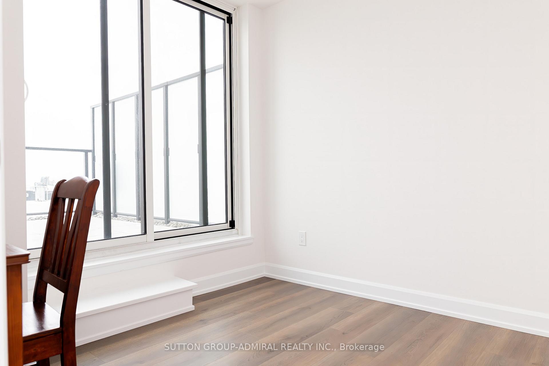 2 Bedrooms Condo at 3220 William Colston, Oakville For sale