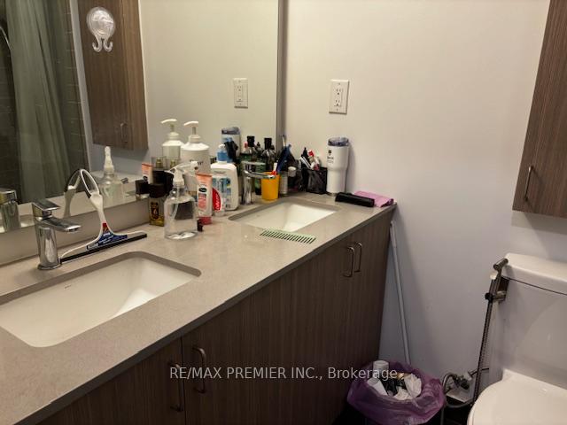 3 Bedrooms Condo at 2799 Kingston,  Toronto For sale