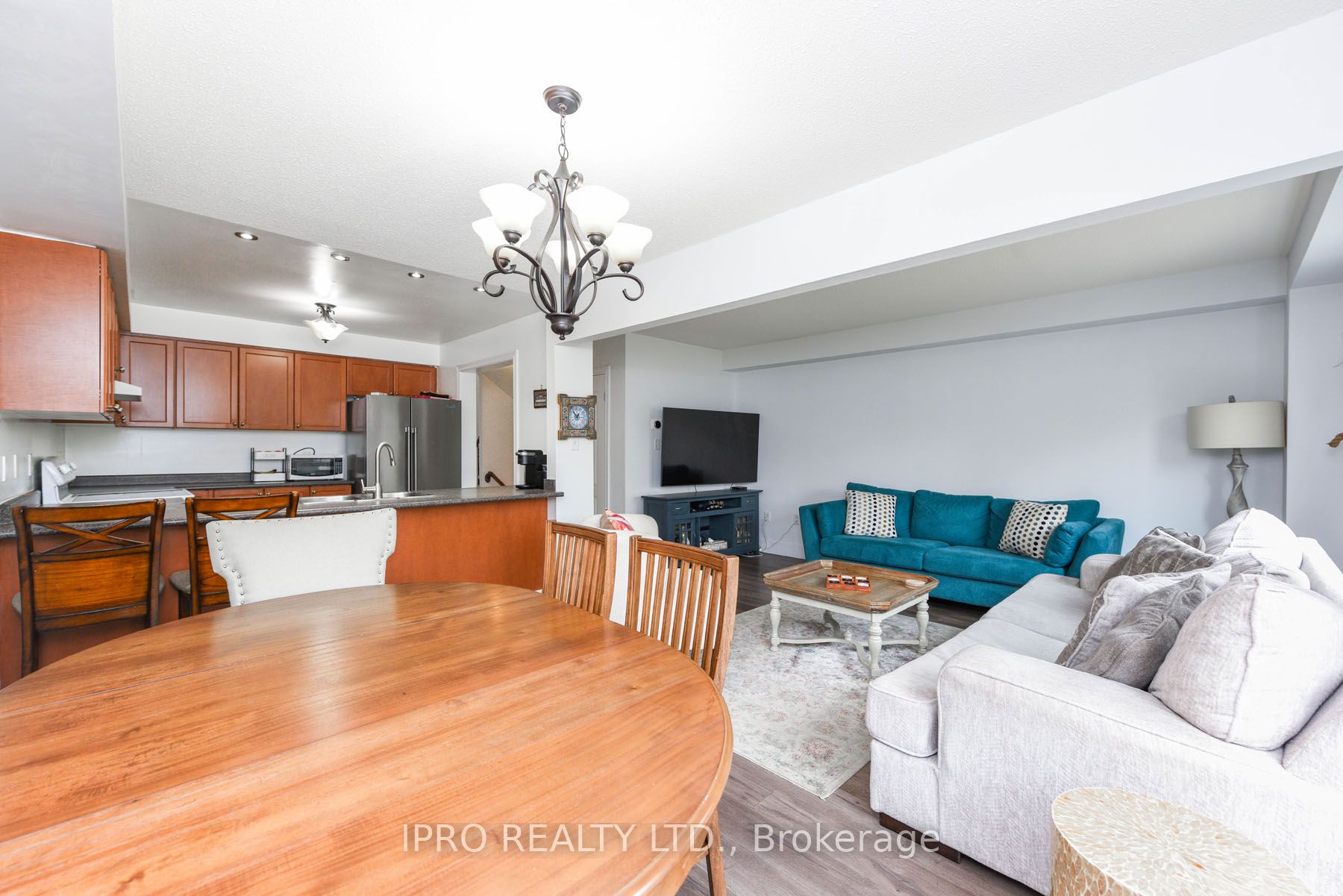 4055 Forest Run Avenue, #17