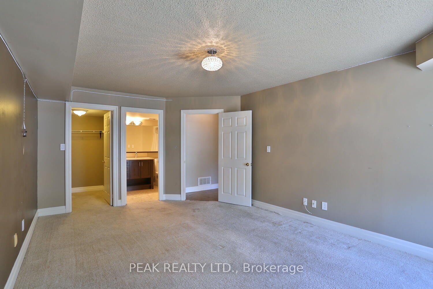 3267 King Street E, #205