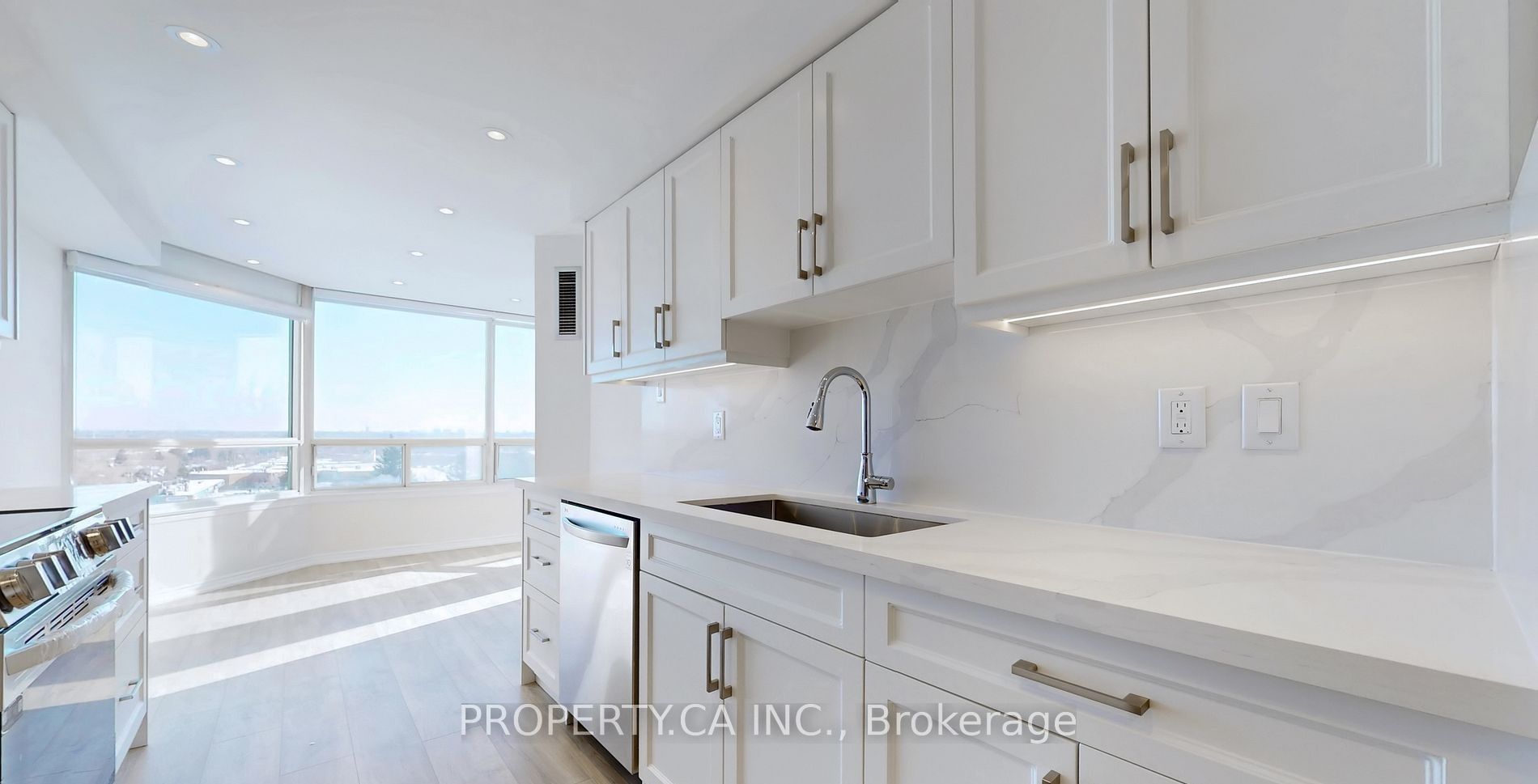 7250 Yonge Street, #605