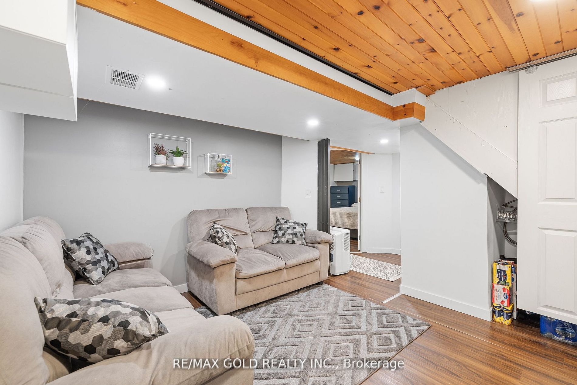 20 Hatfield Crescent