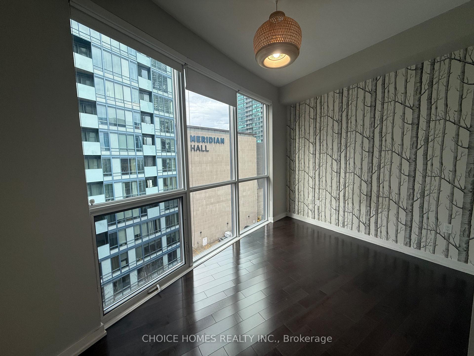 2 Bedrooms Condo at 1 The Esplanade,  Toronto For sale