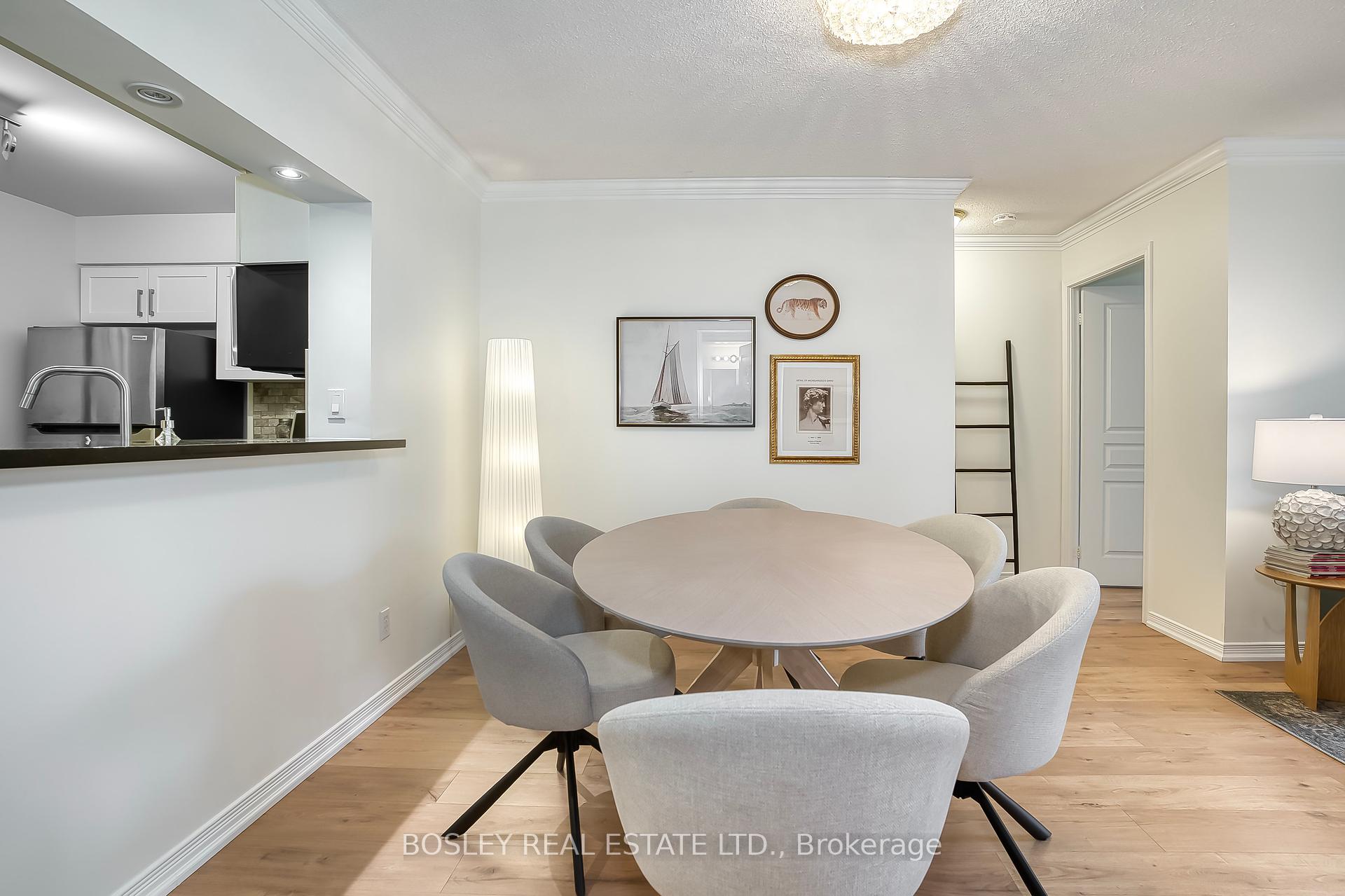 2 Bedrooms Condo at 51 Harrison Garden, Toronto For sale