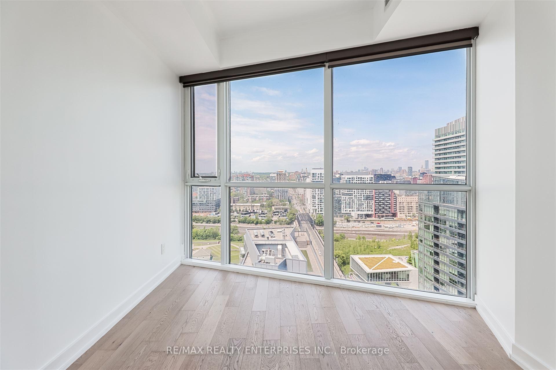 2 Bedrooms Condo at 20 Bruyeres, Toronto For sale