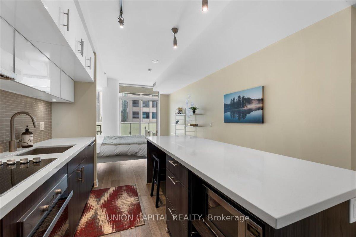 Condo at 8 Mercer, Toronto For sale