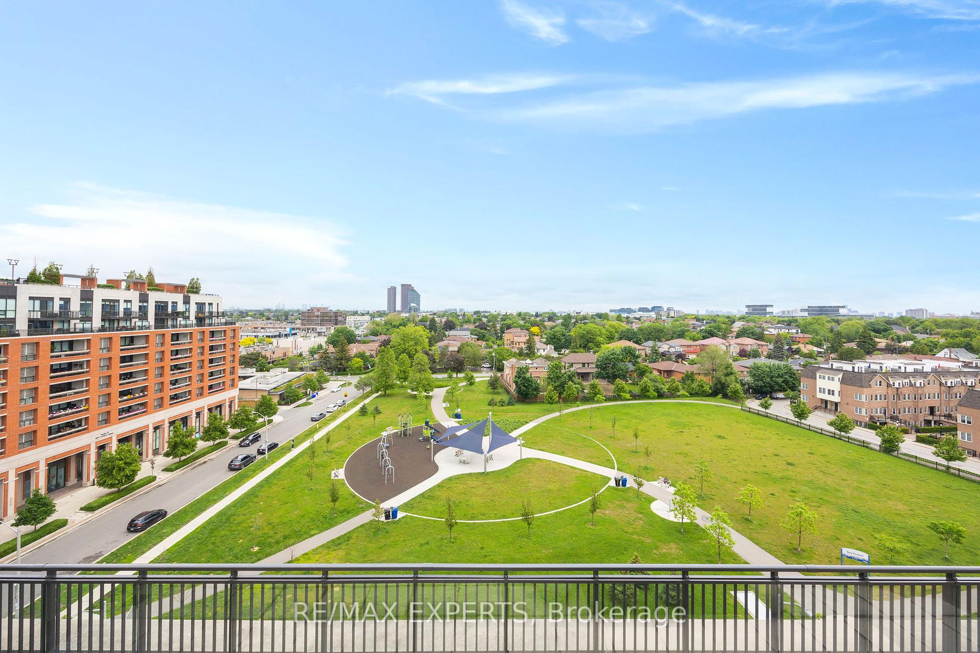 3 Bedrooms Condo at 36 Via Bagnato, Toronto For sale