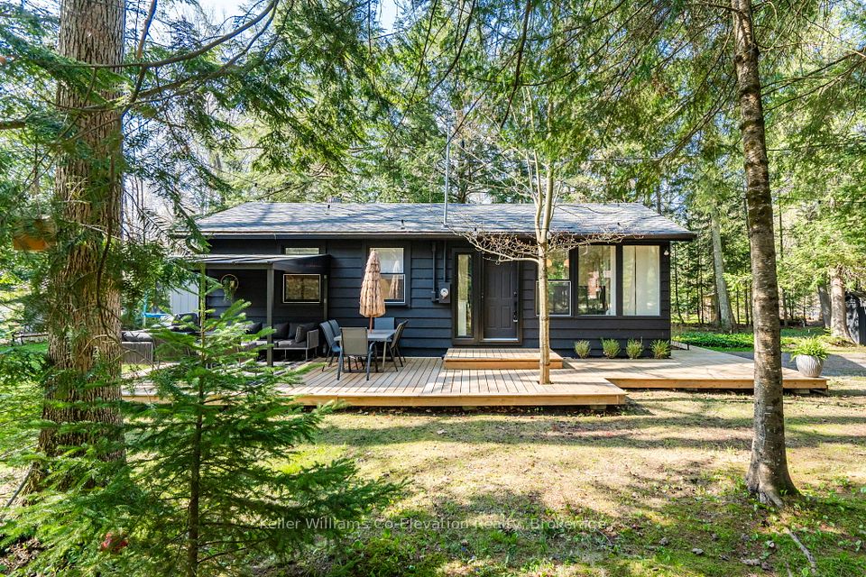 1 Sundown Road, Tiny, ON L0L 2J0