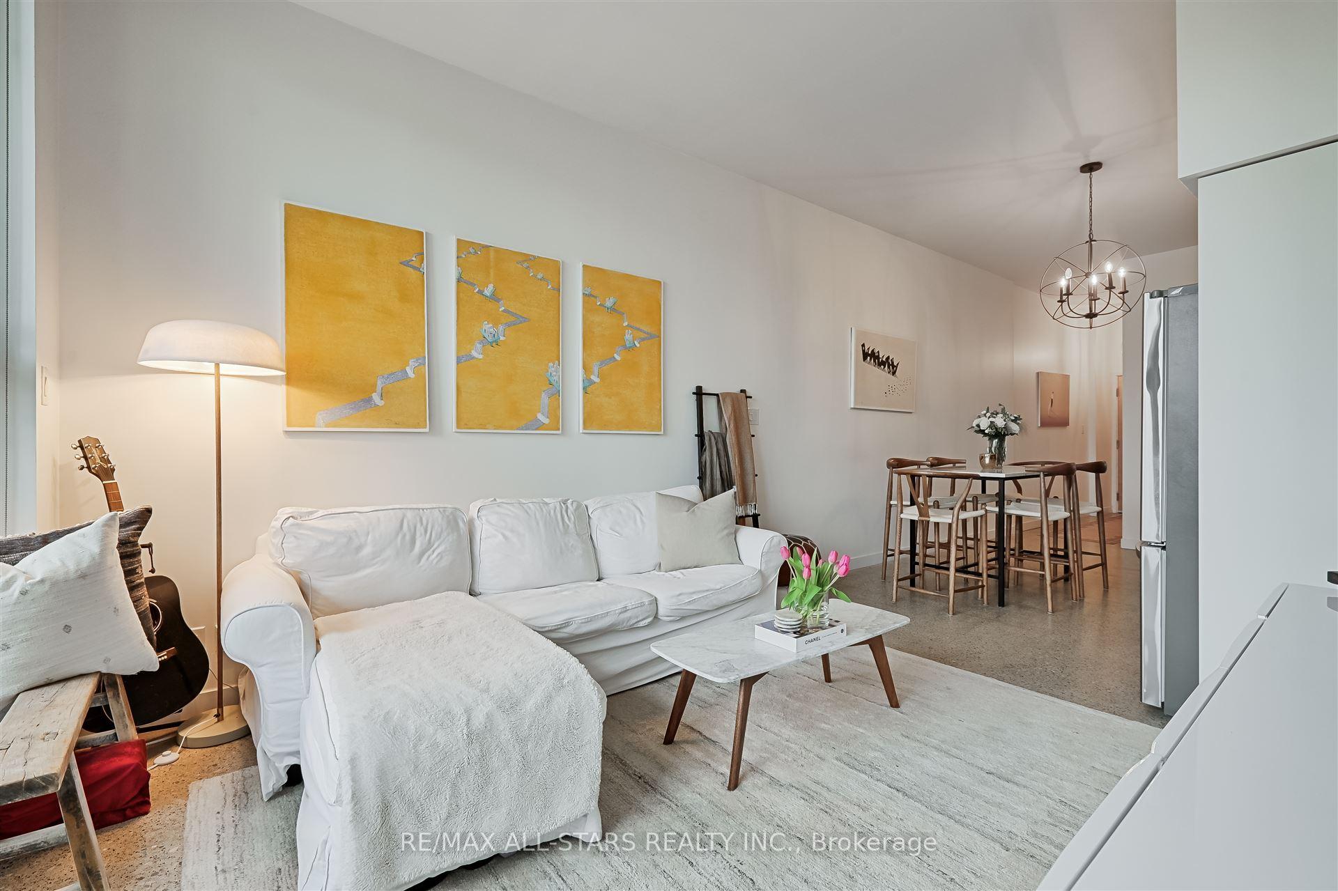 2 Bedrooms Condo at 510 King, Toronto For sale
