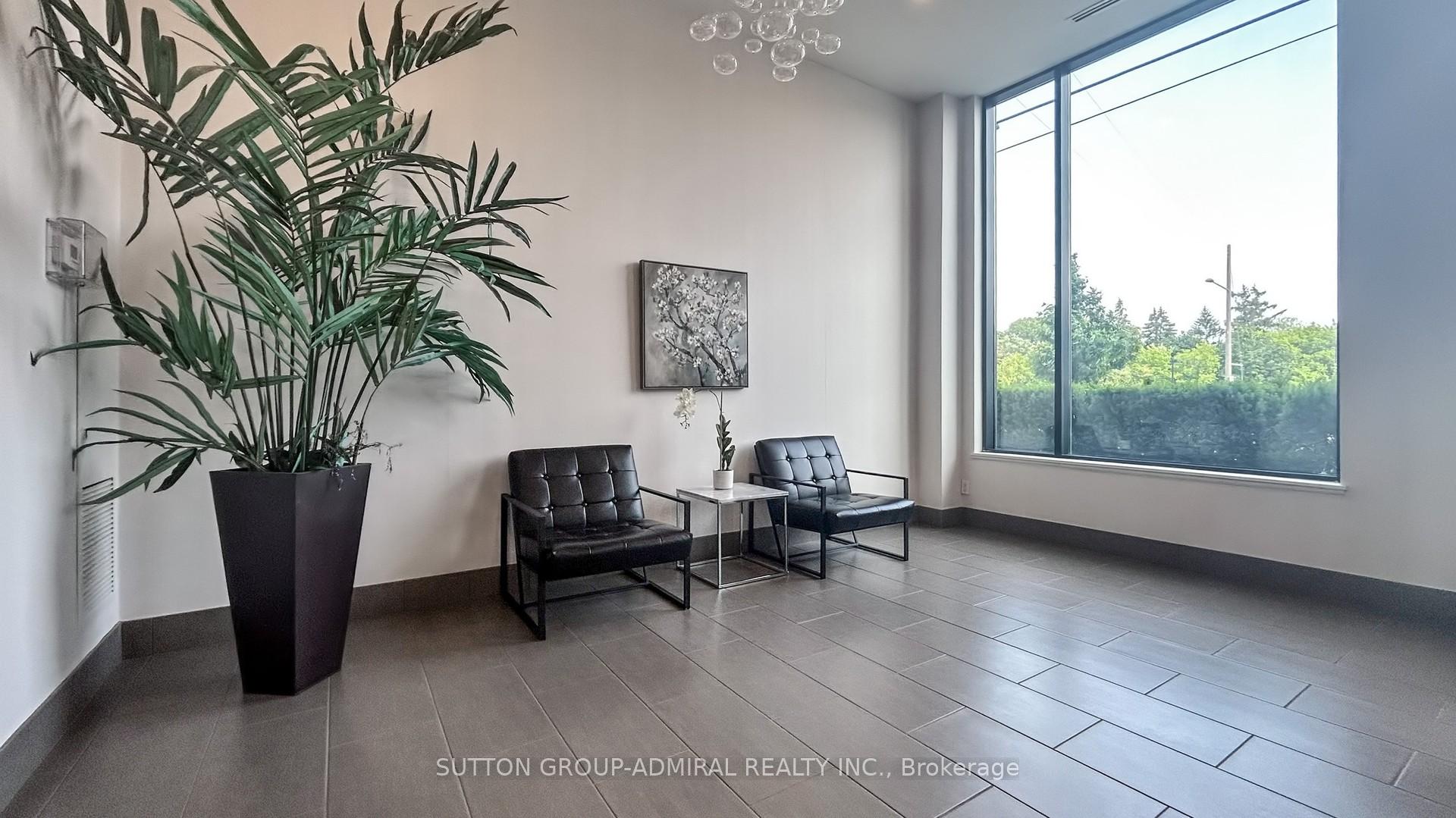 2 Bedrooms Condo at 4700 Highway 7, Vaughan For sale