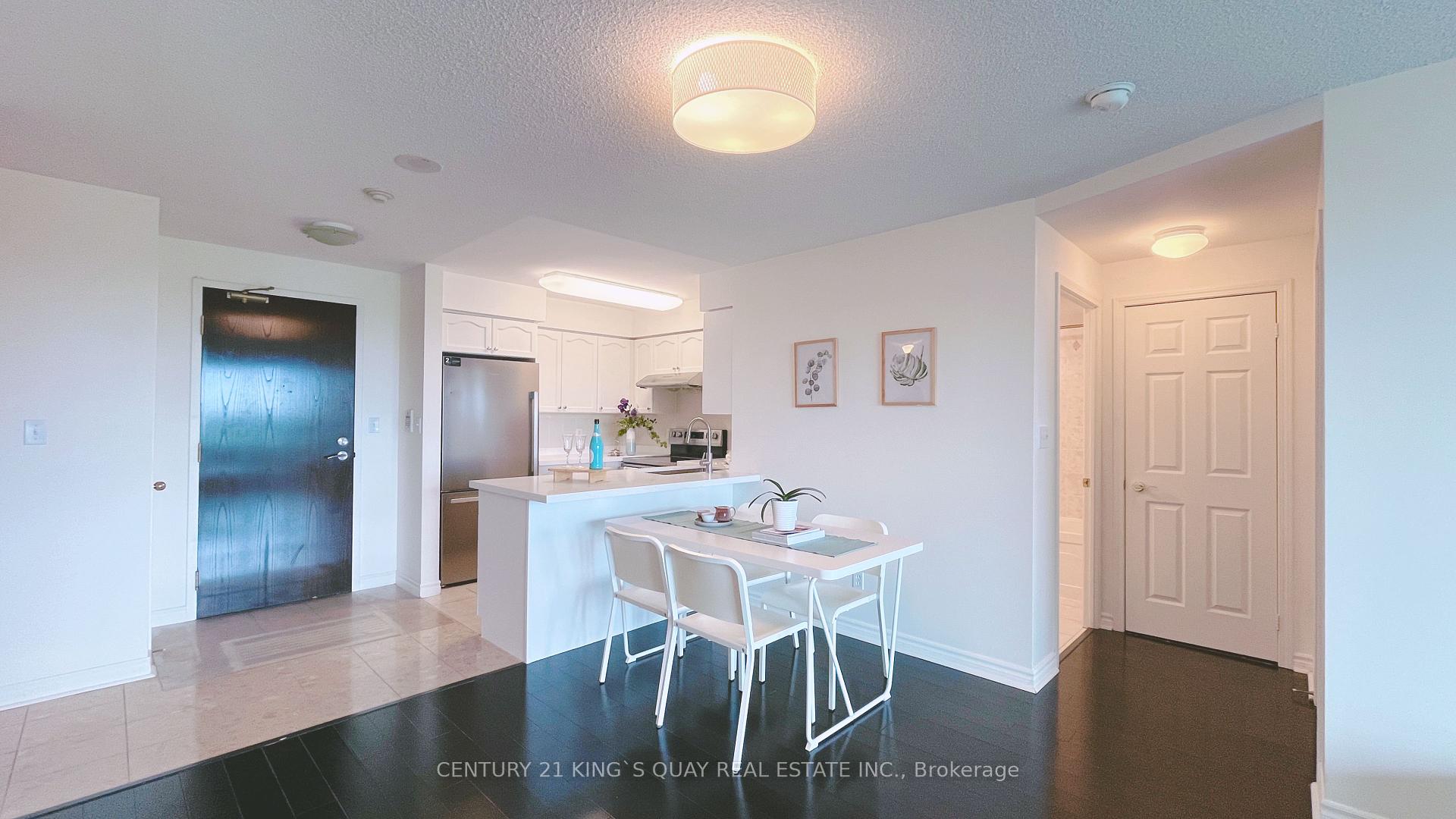 3 Bedrooms Condo at 18 Spring Garden, Toronto For sale