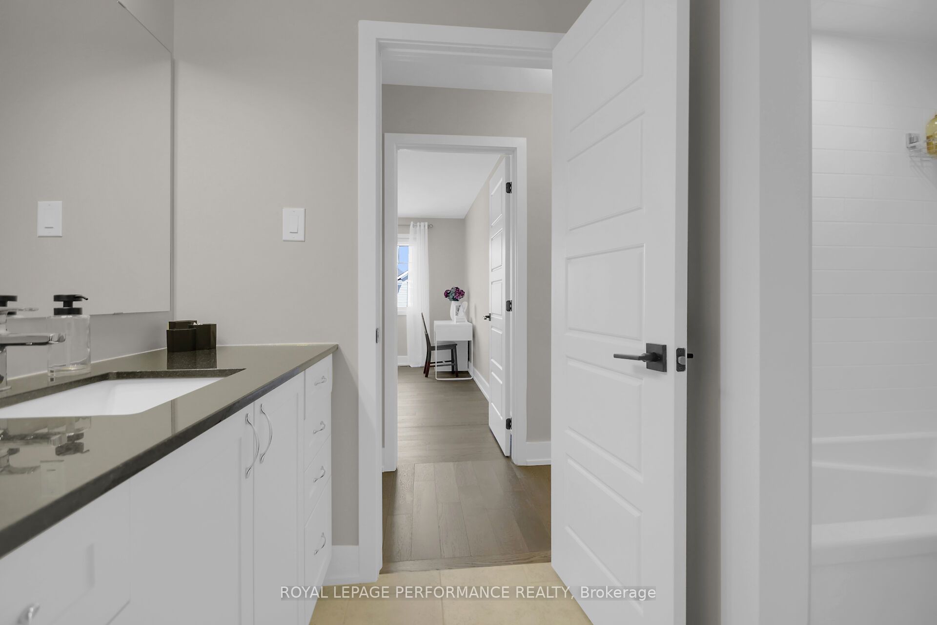 838 Henslow's Circle, OrleansCumberlandandArea, ON K4A 5H7