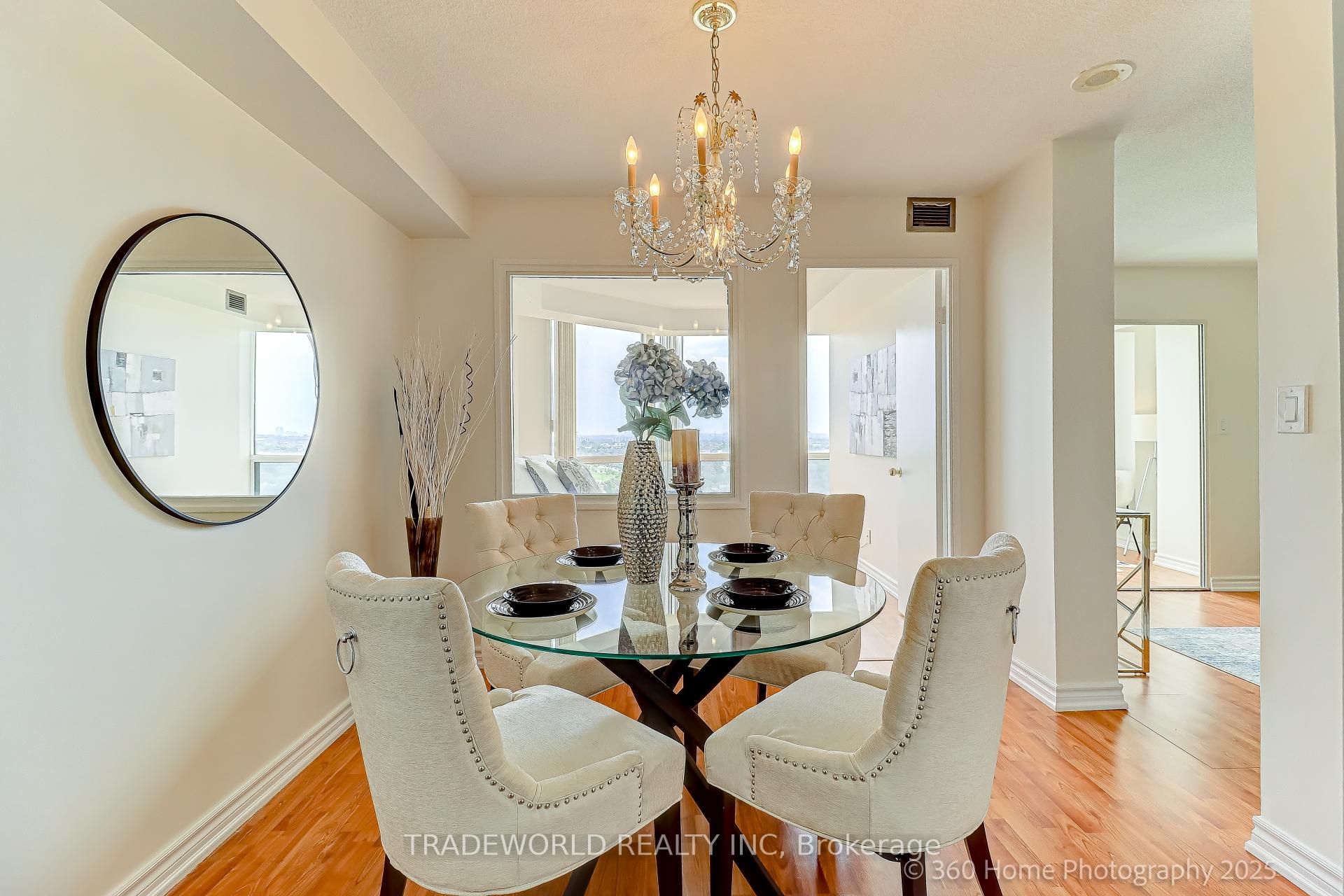 3 Bedrooms Condo at 155 Hillcrest, Mississauga For sale