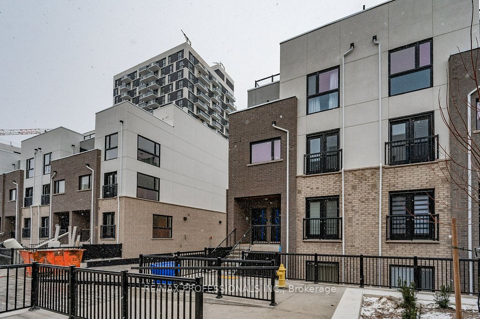 Property at #326 - 349 Wheat Boom Drive, Oakville, ON L6H 7X5