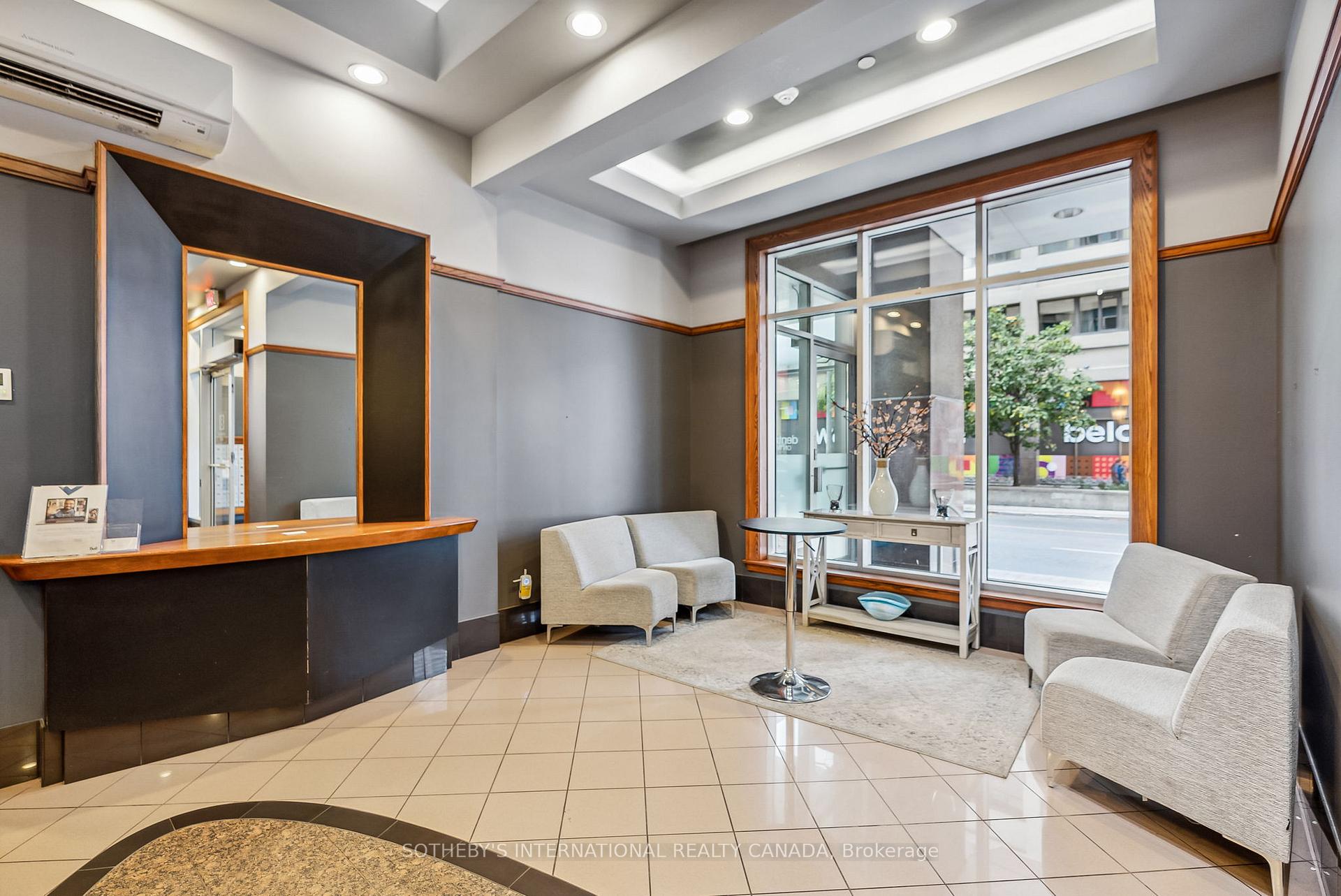 1 Bedroom Condo at 8 Wellesley, Toronto For sale