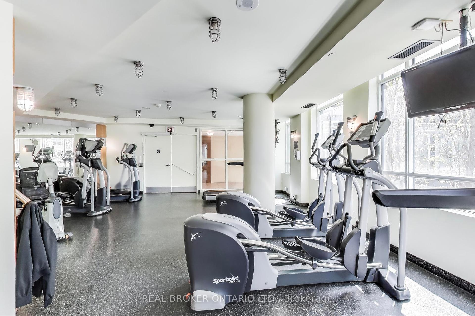 2 Bedrooms Condo at 397 Front, Toronto For sale