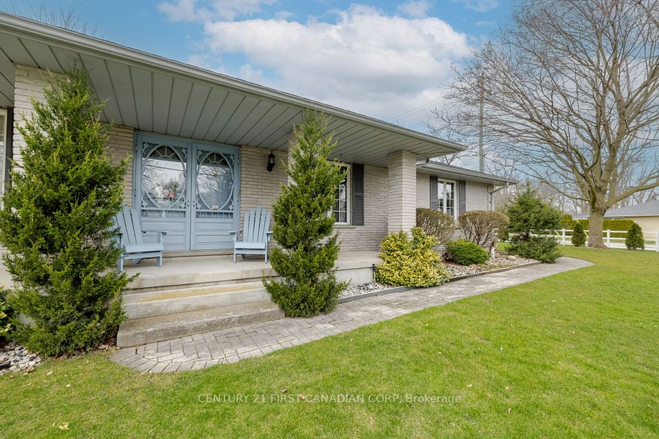 196 Hull Road, Strathroy-Caradoc, ON N7G 3P2