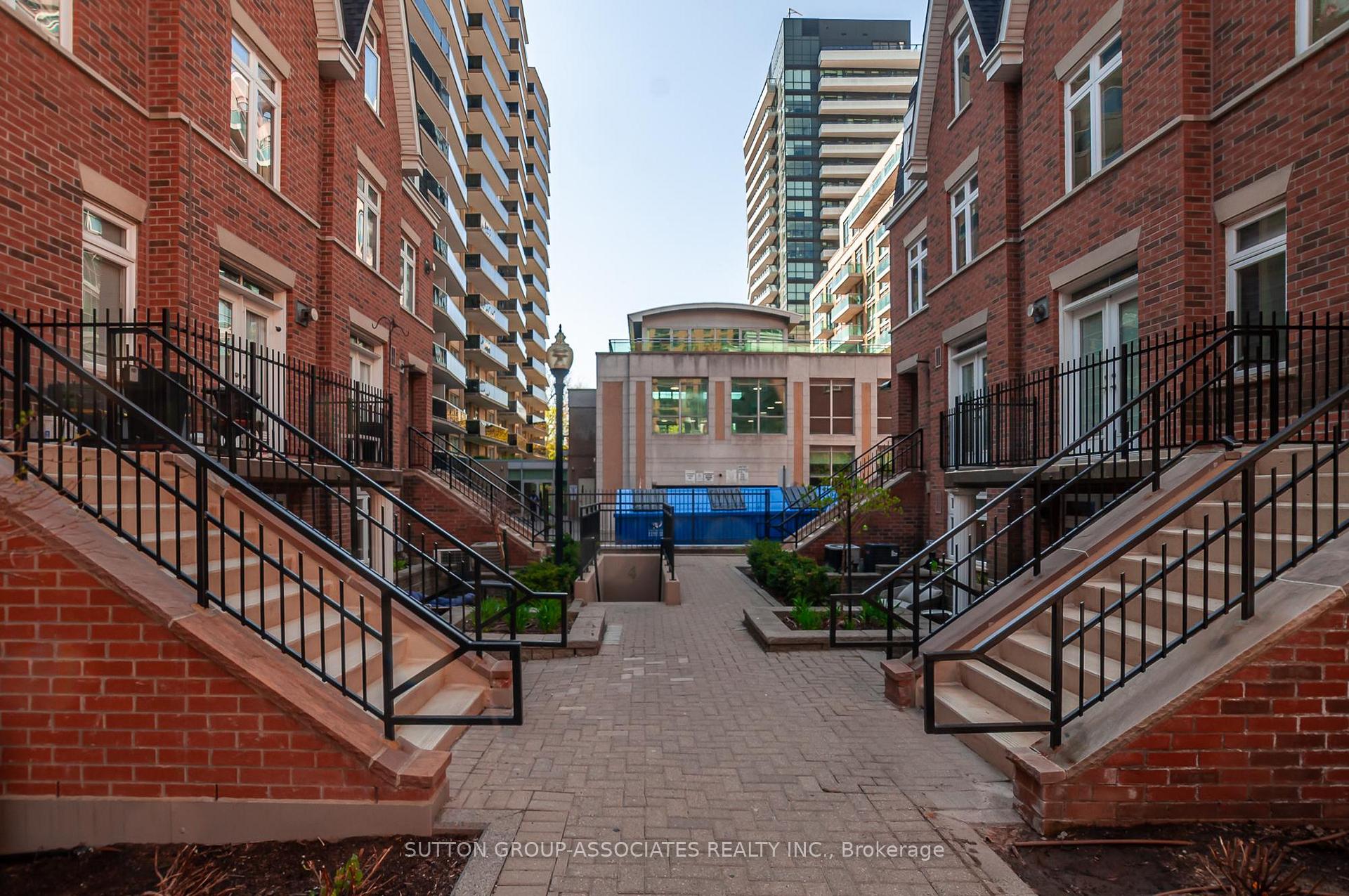 2 Bedrooms Condo at 100 Redpath, Toronto For sale