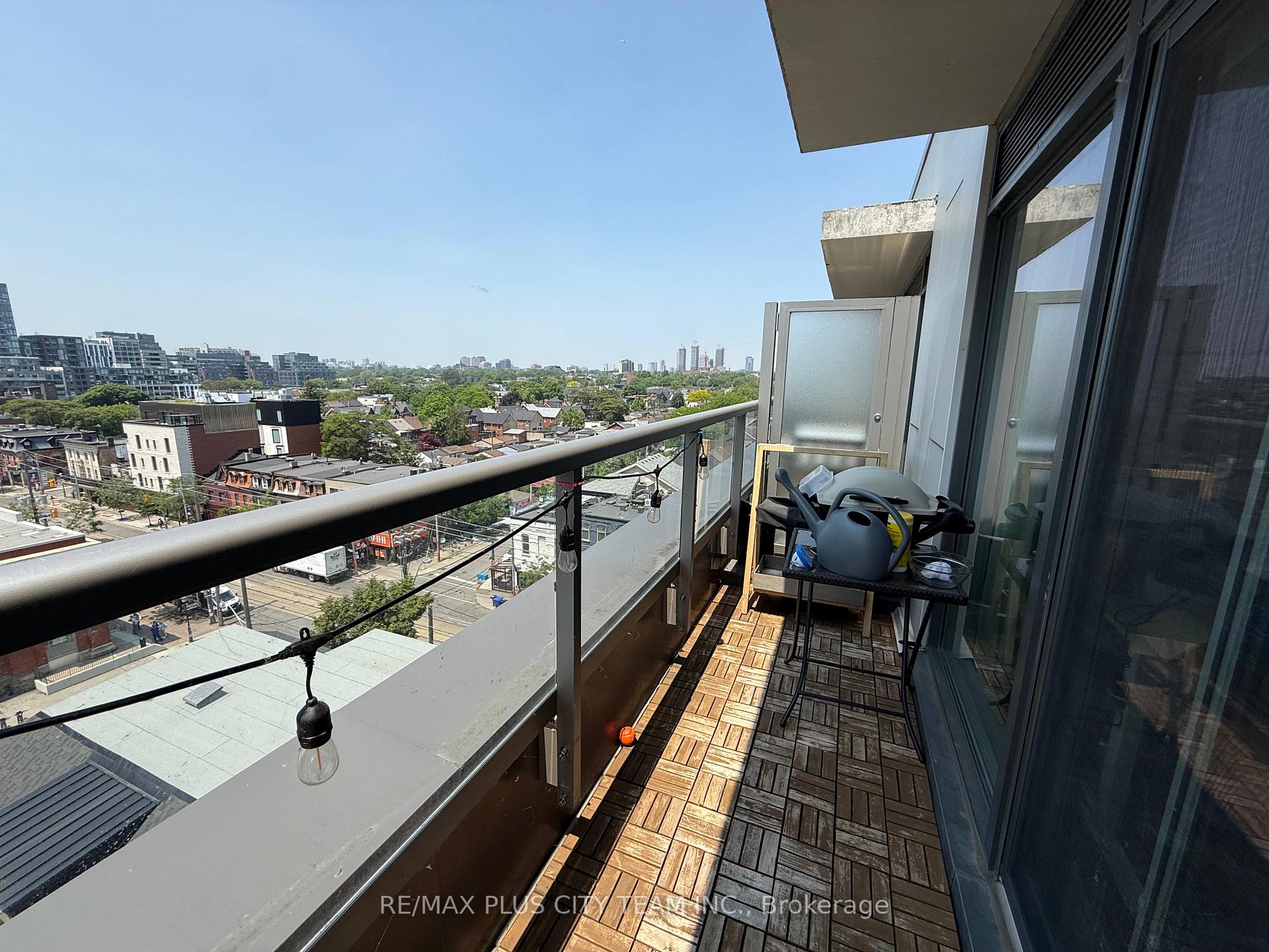 2 Bedrooms Condo at 106 Dovercourt, Toronto For sale