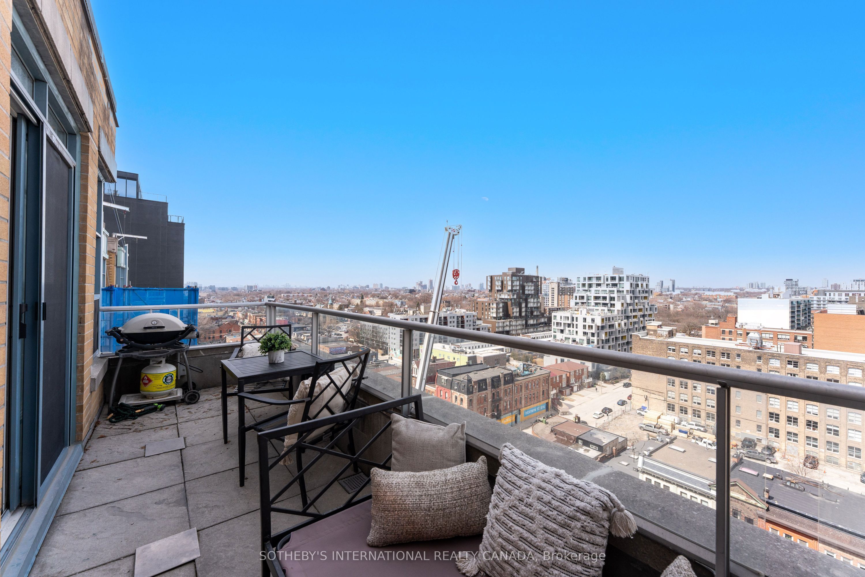438 Richmond Street W, #1406