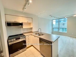 18 Yonge Street
