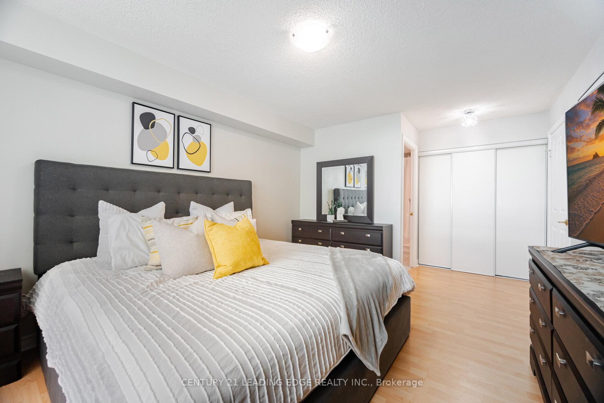 3 Bedrooms Condo at 68 Corporate, Toronto For sale