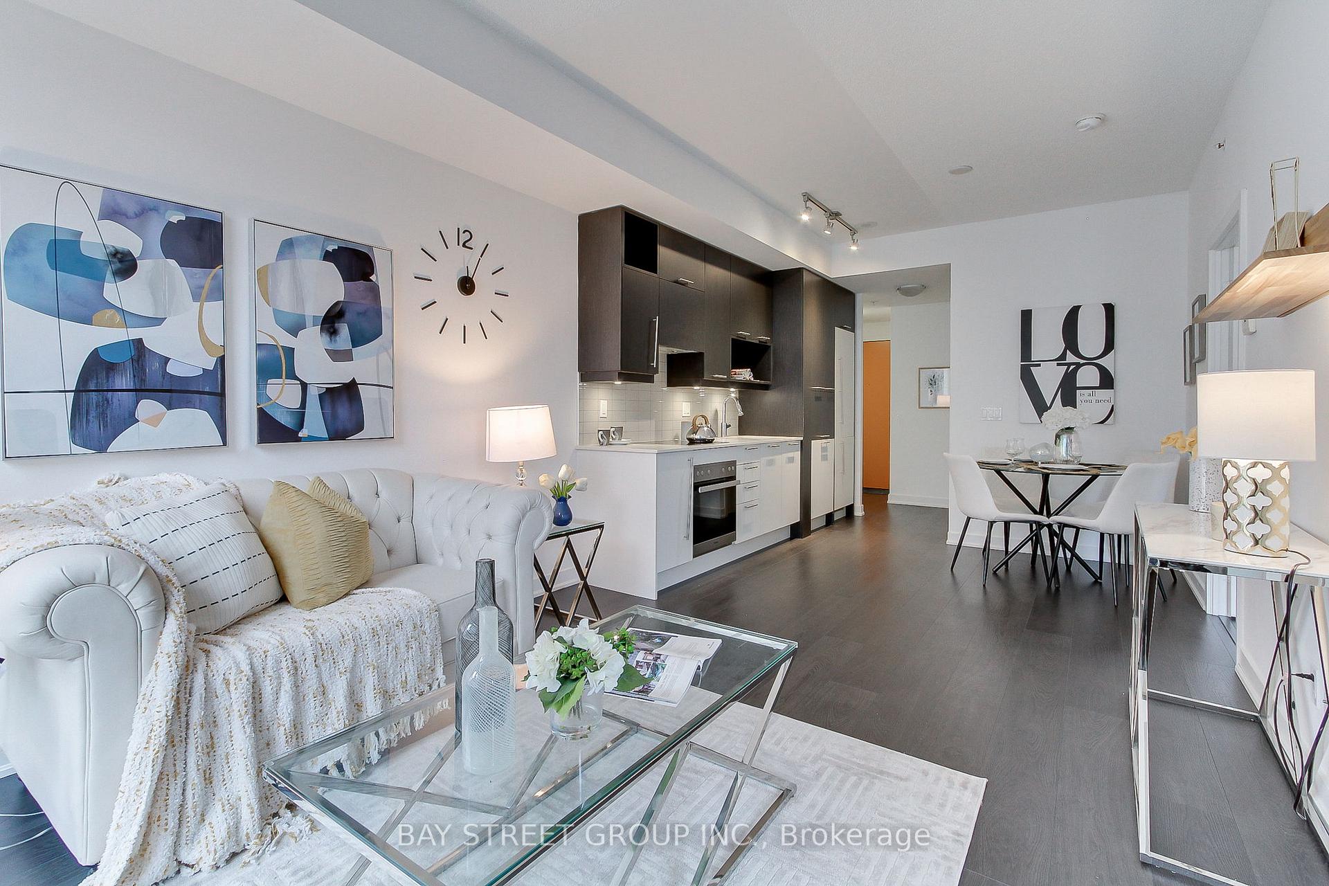 2 Bedrooms Condo at 199 Richmond, Toronto For sale