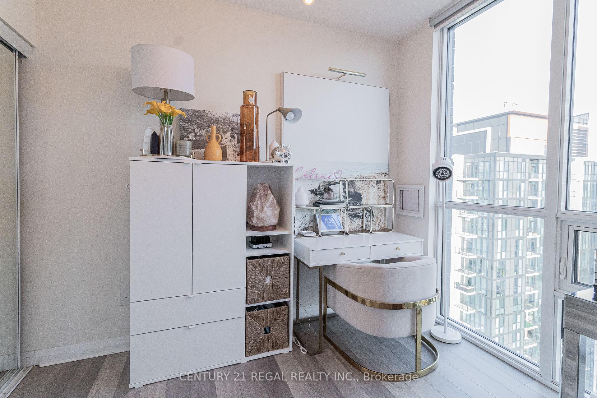 2 Bedrooms Condo at 5025 Four Springs, Mississauga For sale