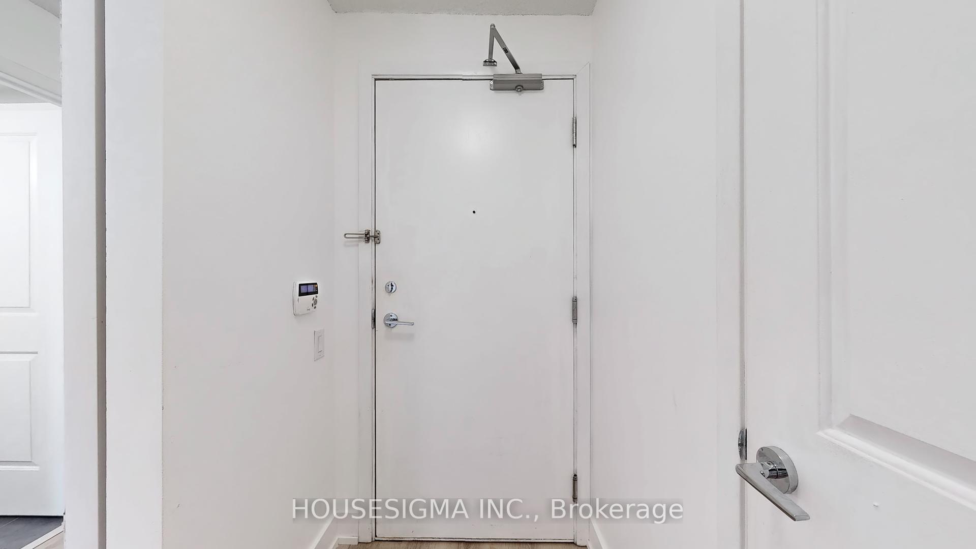 2 Bedrooms Condo at 190 Borough,  Toronto For sale