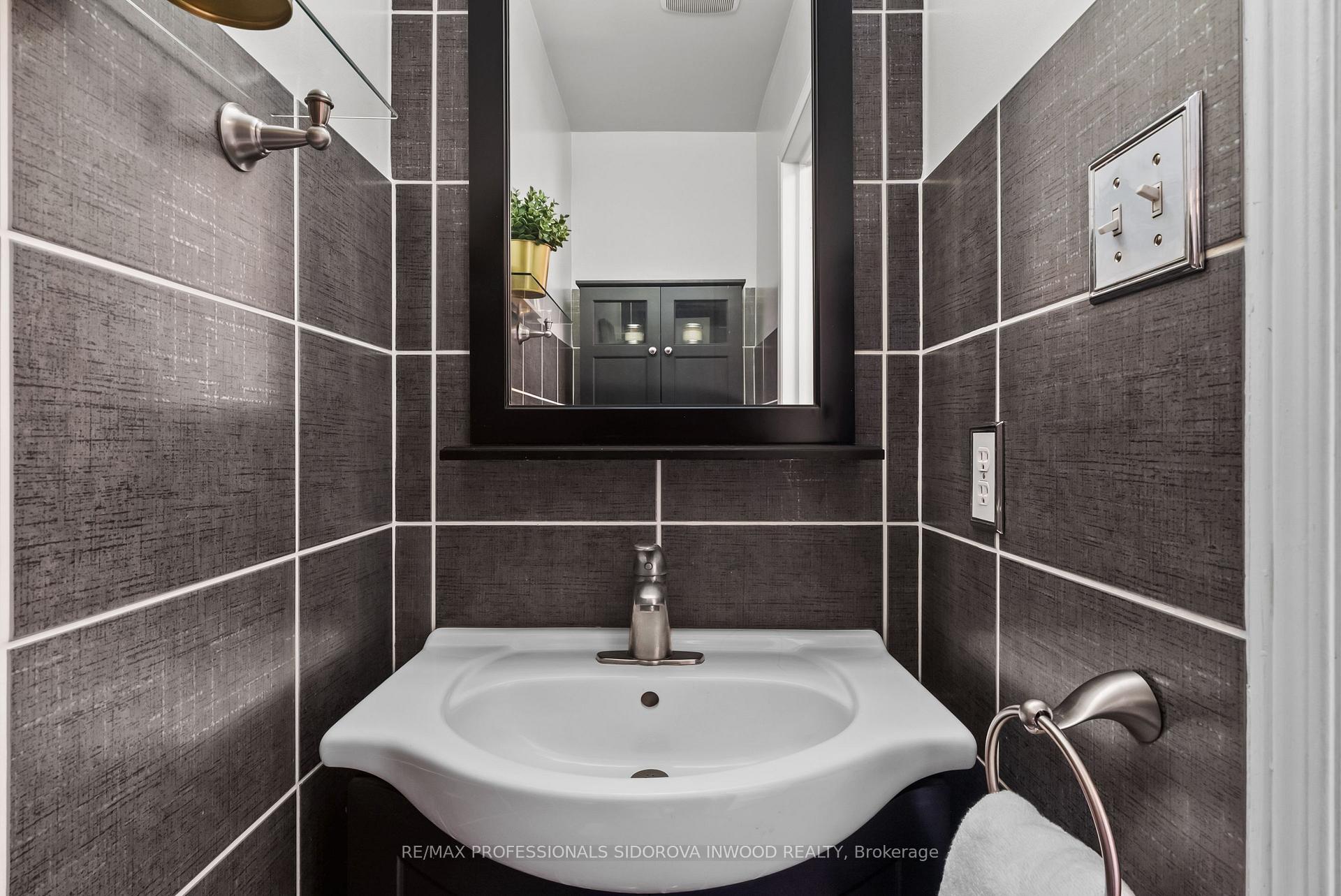 3 Bedrooms Condo at 130 Brickworks, Toronto For sale