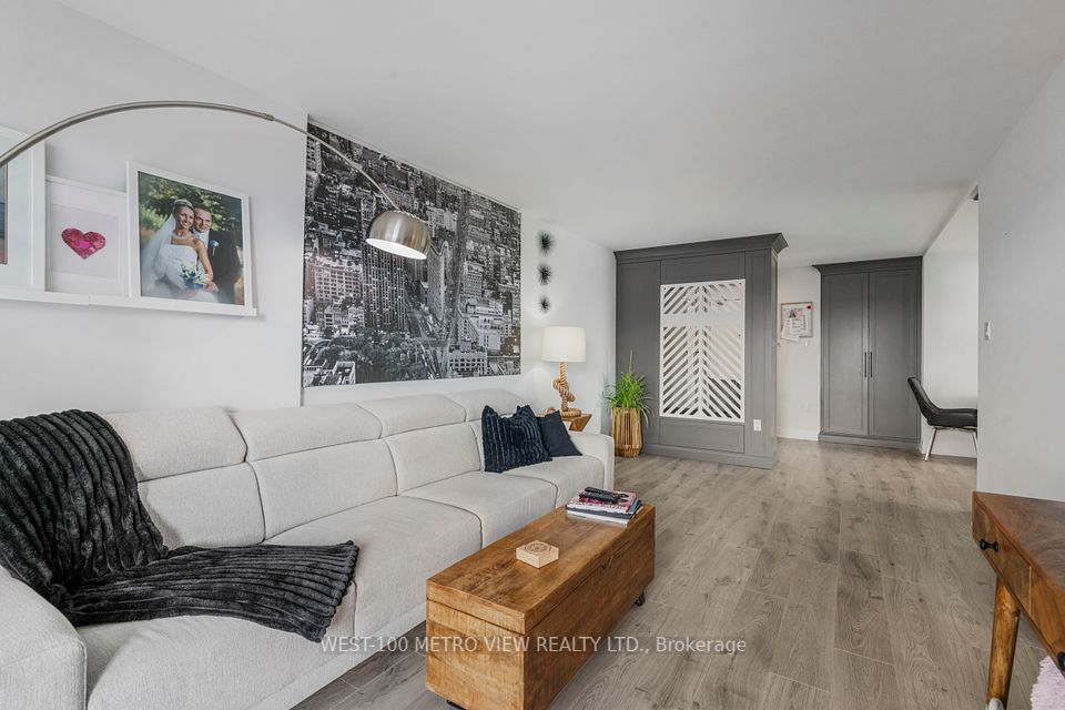 355 Rathburn
